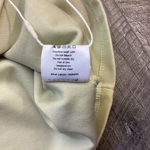 OGL Staple Everyday Tank Top Size Medium NWT - Picture 5 of 6